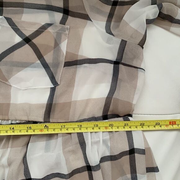 NWT Torrid Plaid V-Neck 3/4 sleeve Roll Tab Button Up Blouse Size 1X - Picture 5 of 13